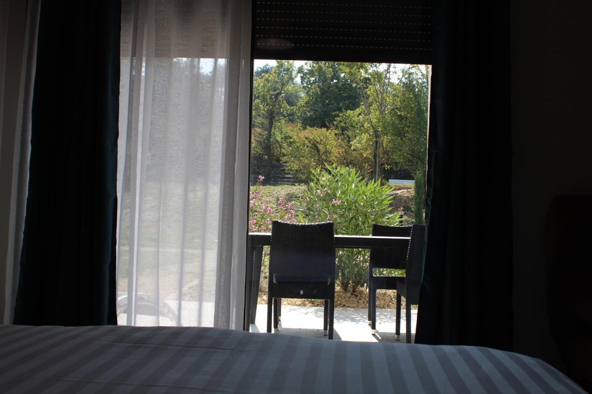 Le Logis De Berianne Aparthotel Les Tourrettes ภายนอก รูปภาพ